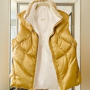 Vintage Nike reversible faux-fur collar puffer vest.